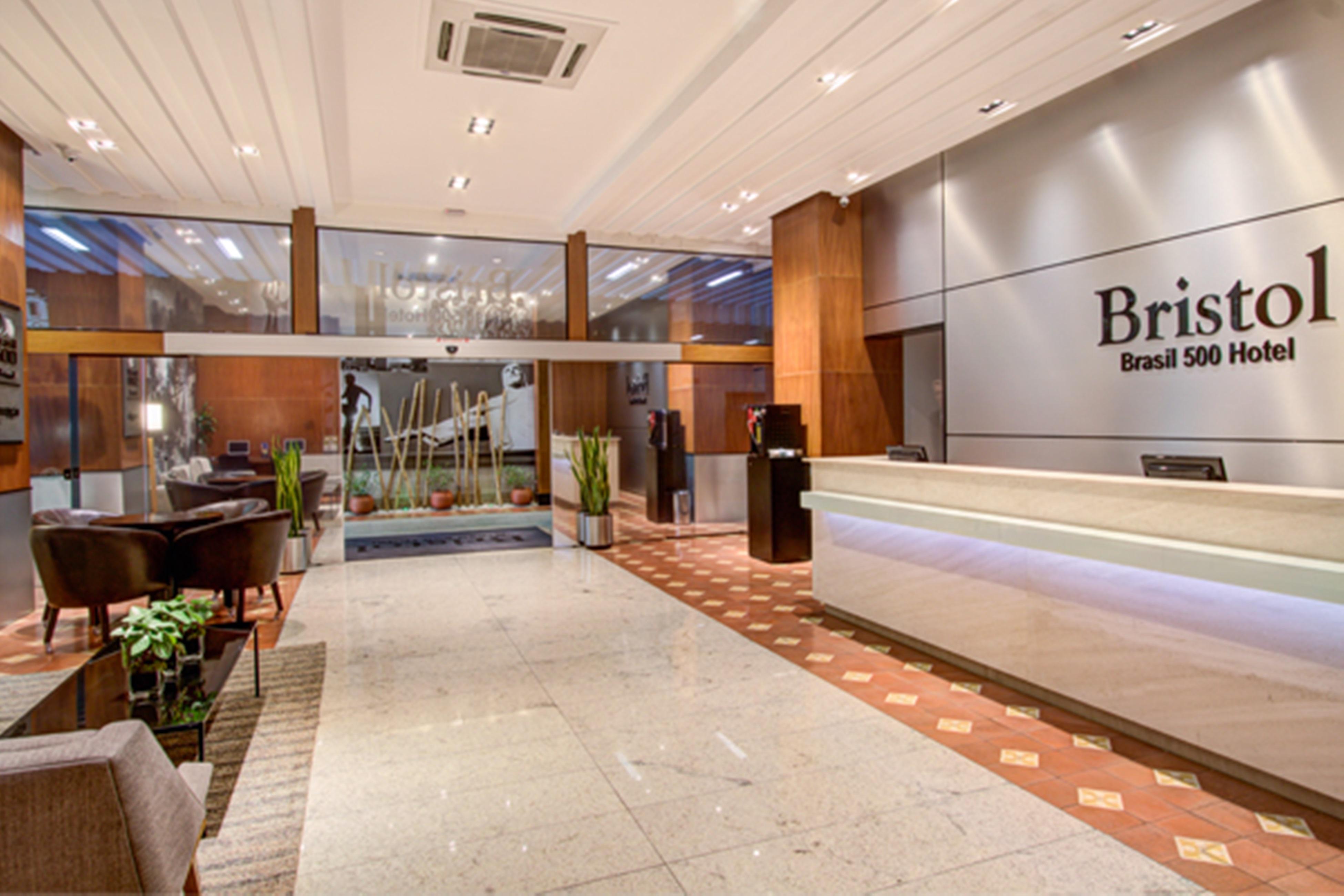Hotel Bristol Brasil 500 Curitiba Batel Esterno foto
